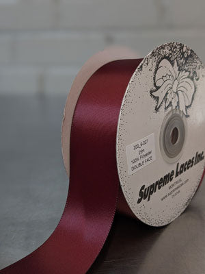200 9-027 Wine 1.5" Double Face Ribbon