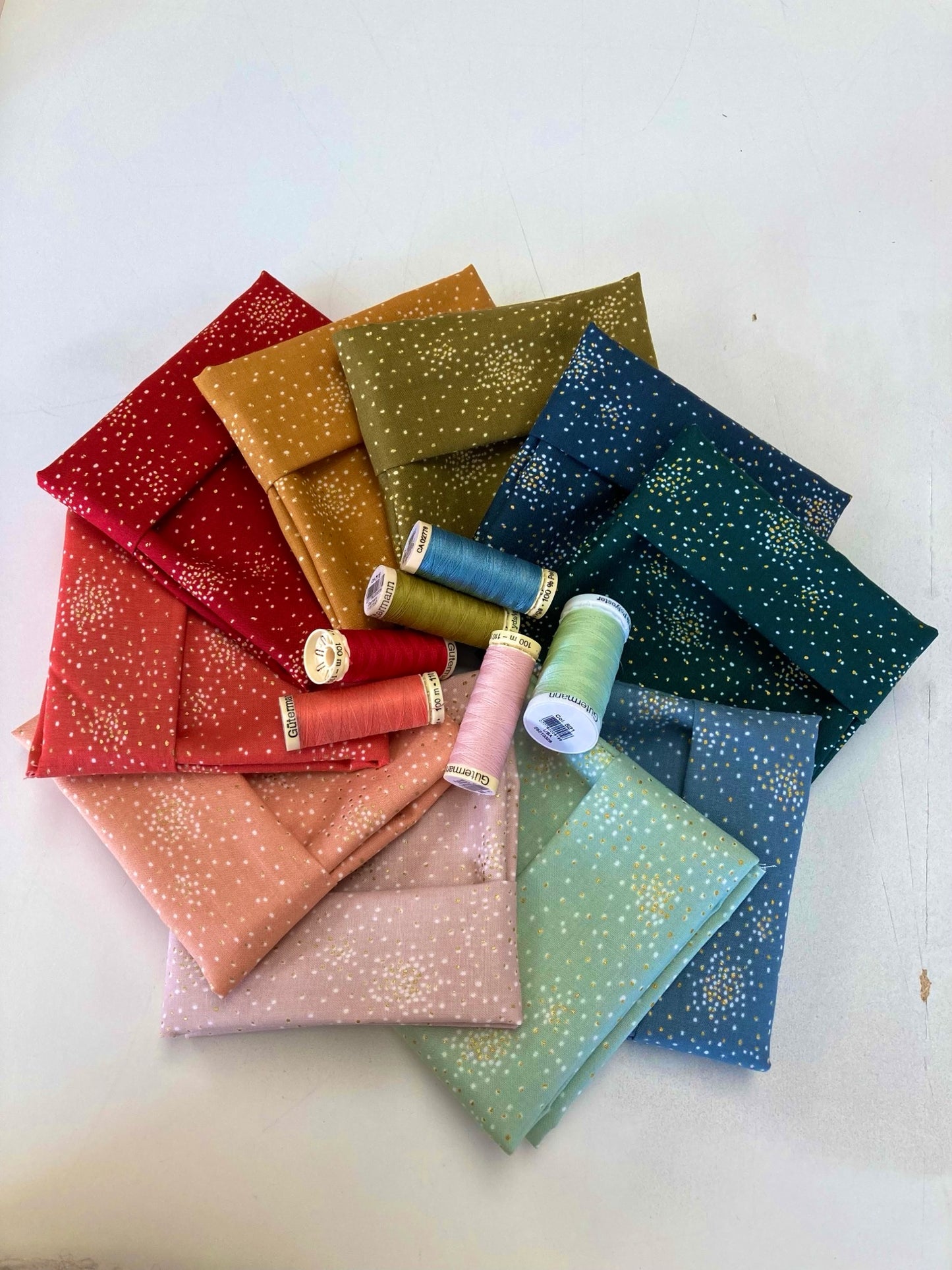 Clusters Fat Quarter Bundle