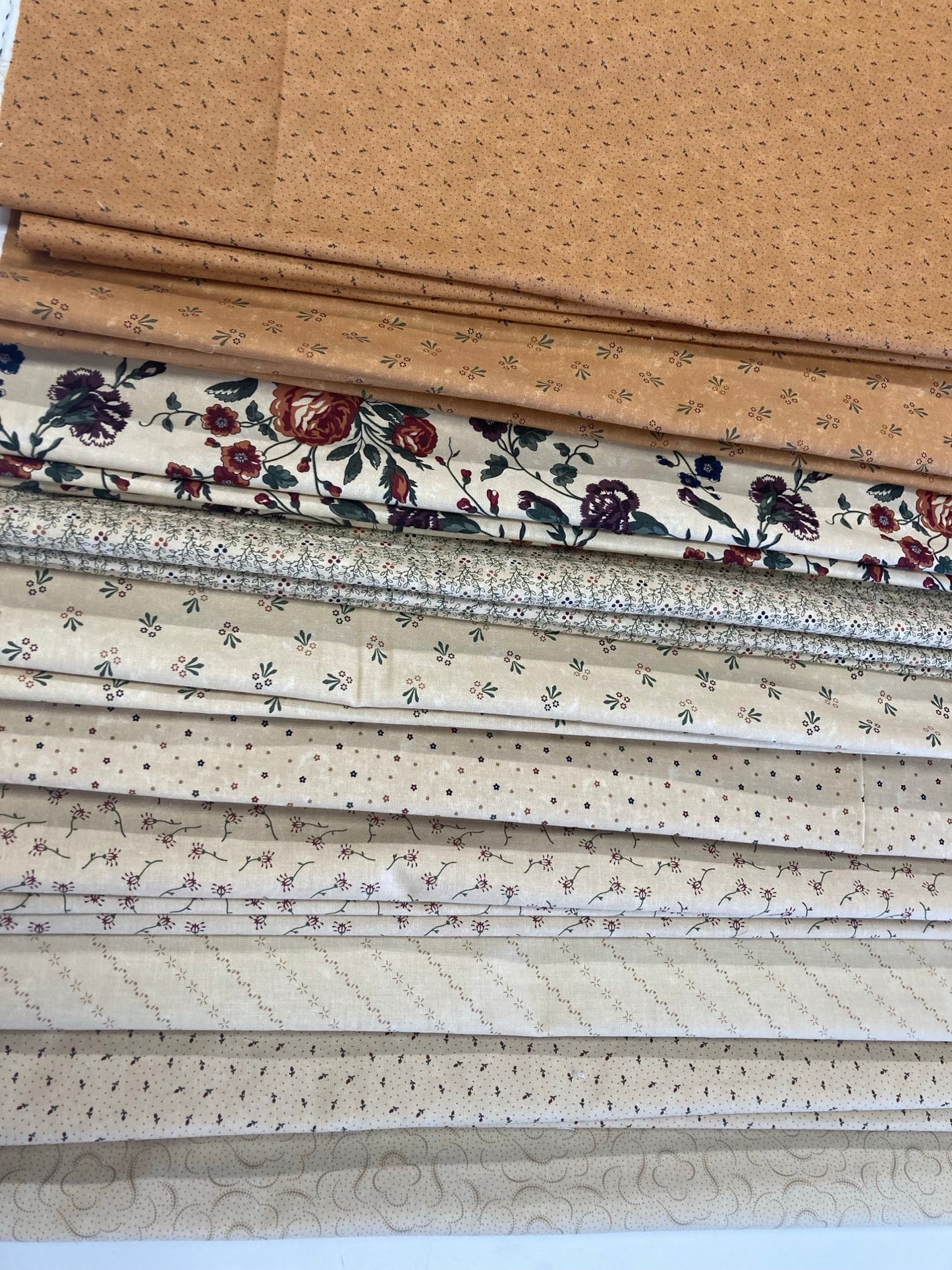 Daisy Lane Floral Cream Fat Quarter Bundle