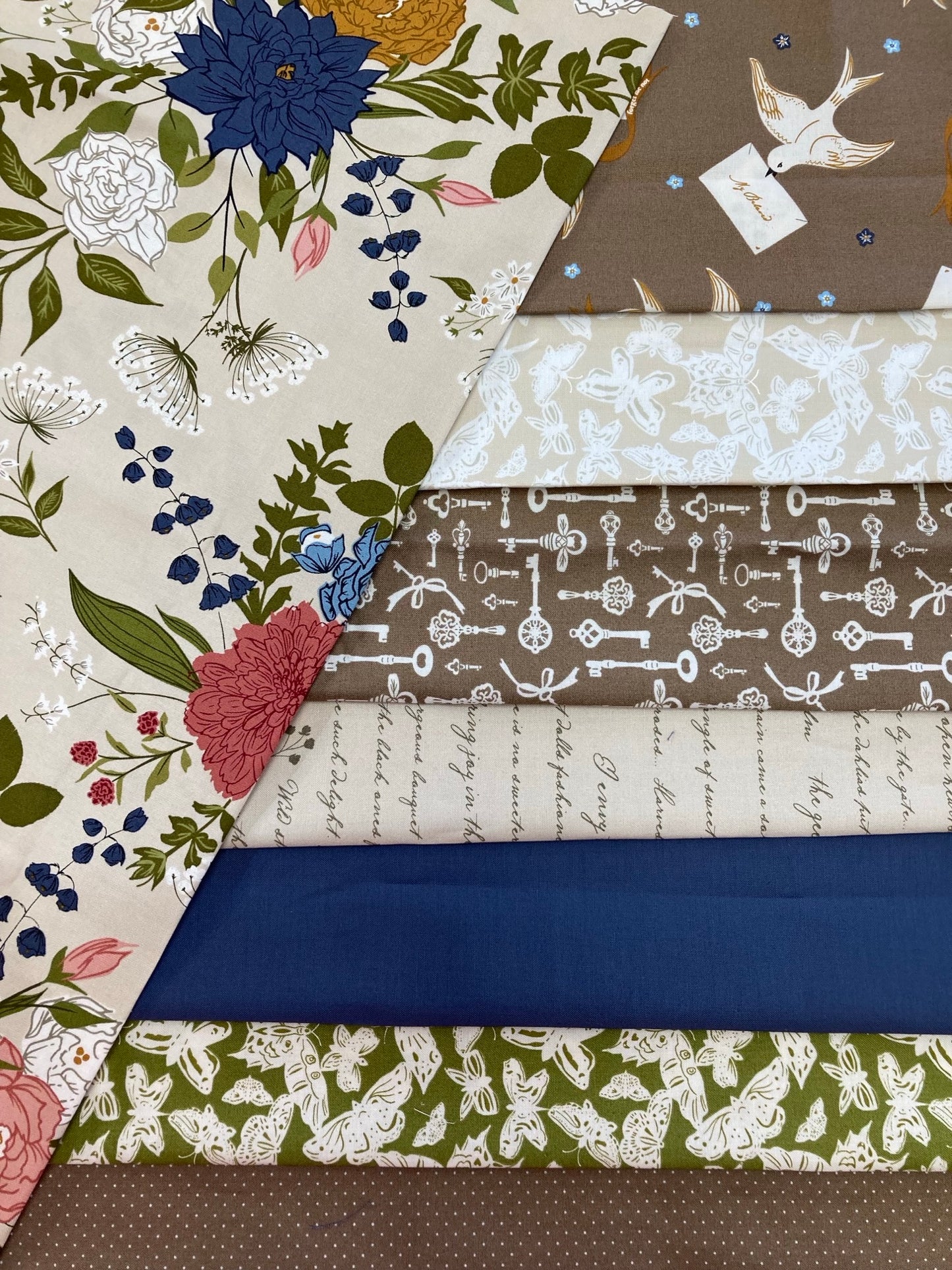 Enchantment Taupe Fat Quarter Bundle