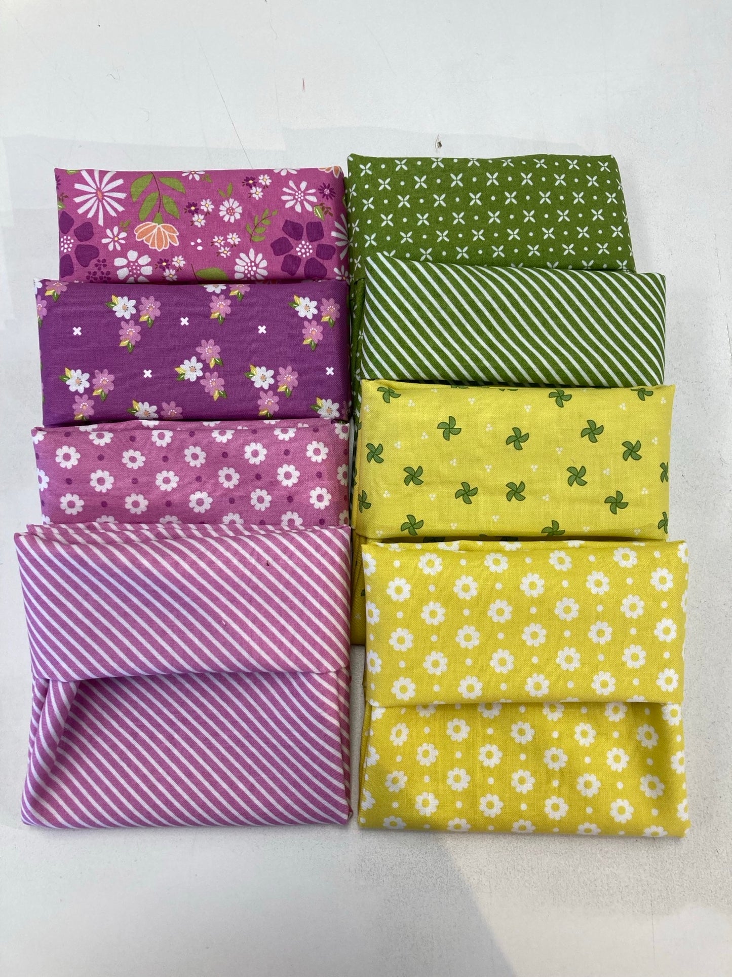 Laguna Sunrise Flower Garden Fat Quarter Bundle