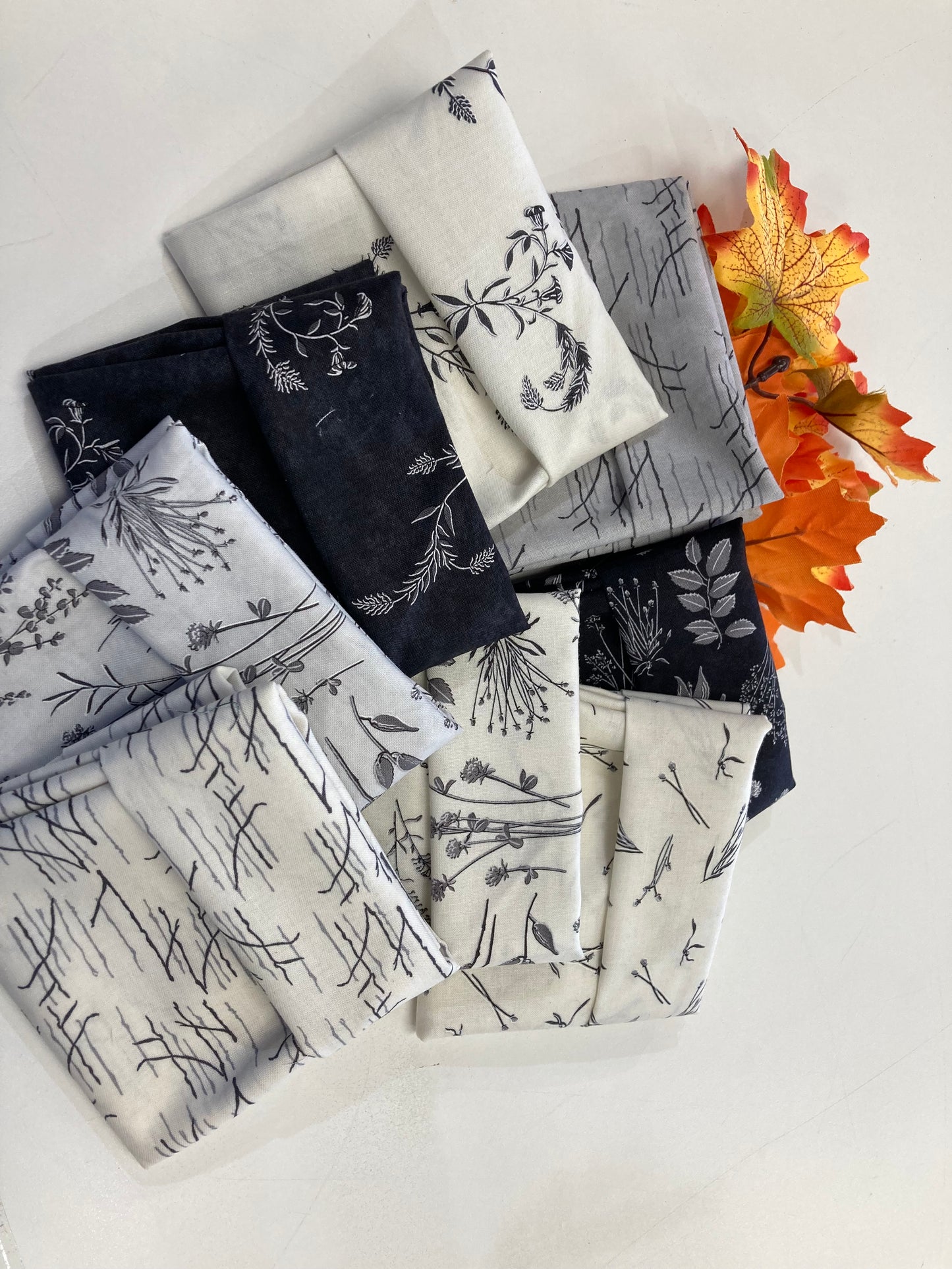 Silhouette Fat Quarter Bundle