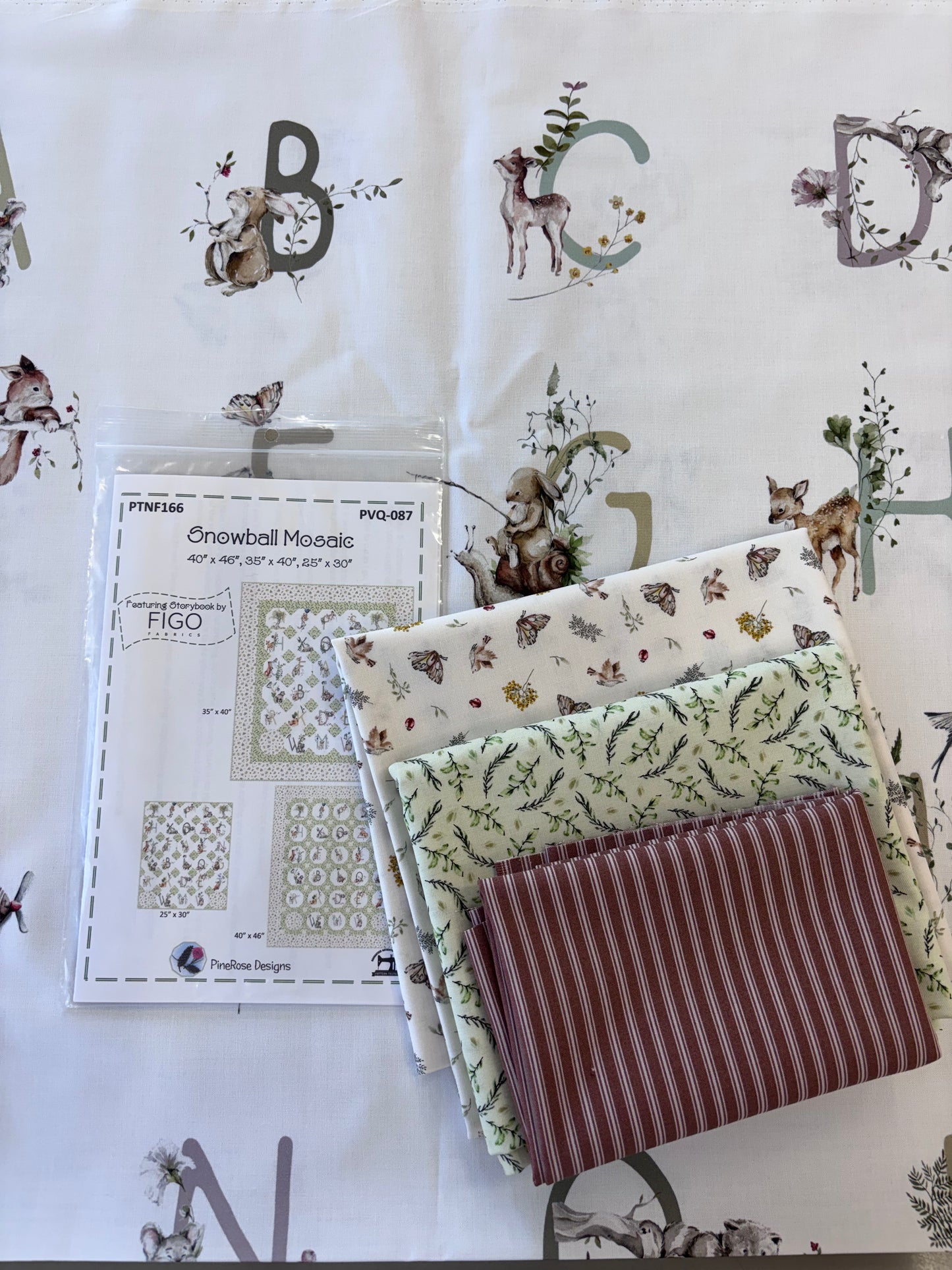 Snowball Mosaic Quilt Kit