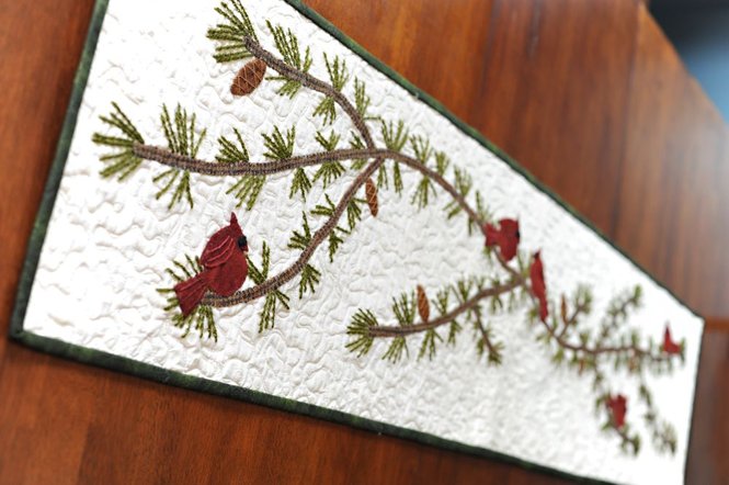 Holiday Gossip Pattern – Mama Bears Quilt Shoppe