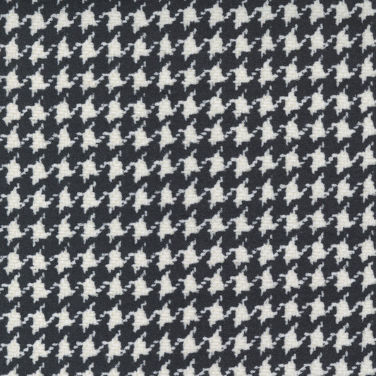 1 Meter Cut Yuletide Gatherings 549143F-15 Flannel