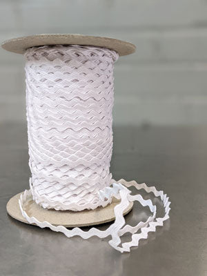 7mm Ric Rac White 8253 001