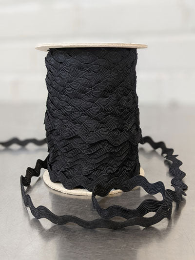 15mm Ric Rac Black 8254 003