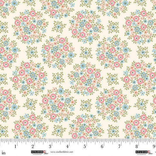Layla 9014 01 Warm White Floral Bouquet