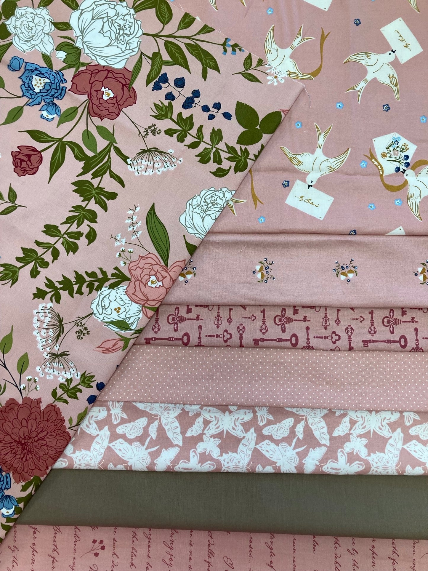 Enchantment Rose Fat Quarter Bundle