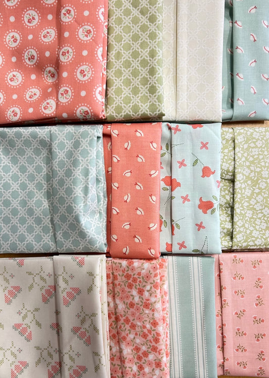 Sweet Sunbonnet Fat Quarter Bundle