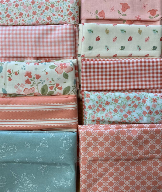 Pretty Sunbonnet Fat Quarter Bundle