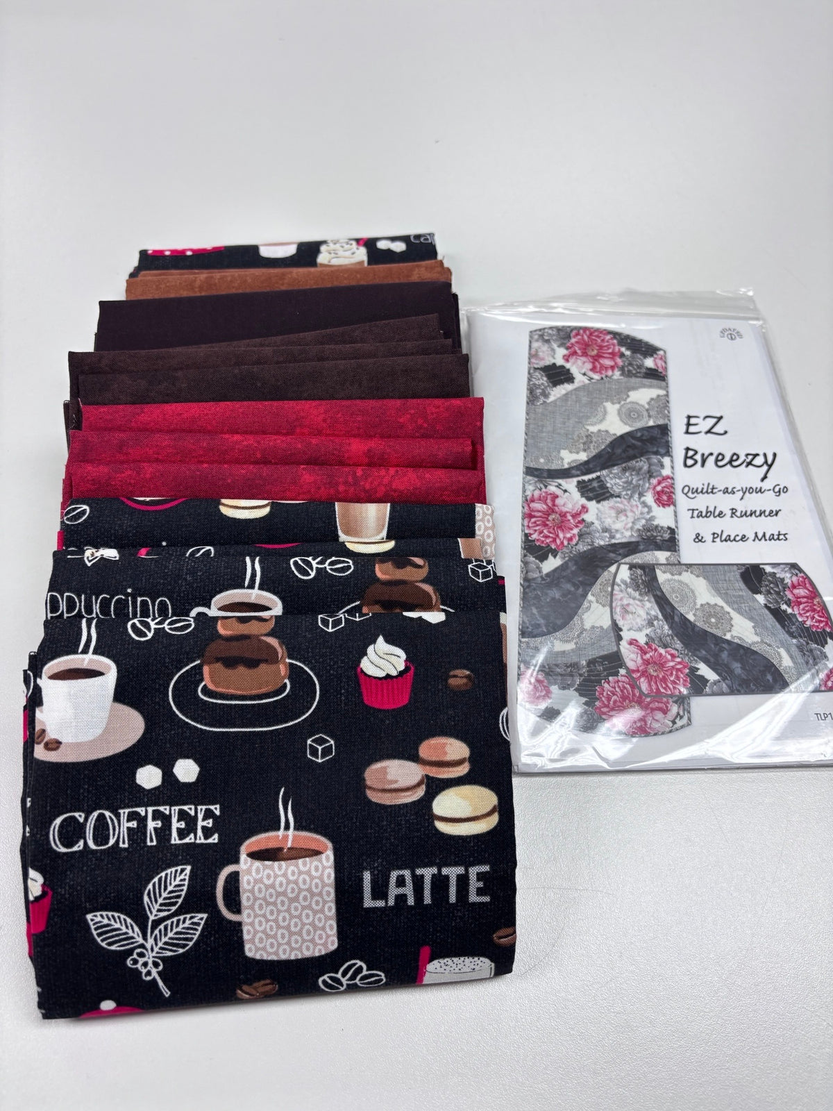 Ez Breezy Table Runner & Placemats
