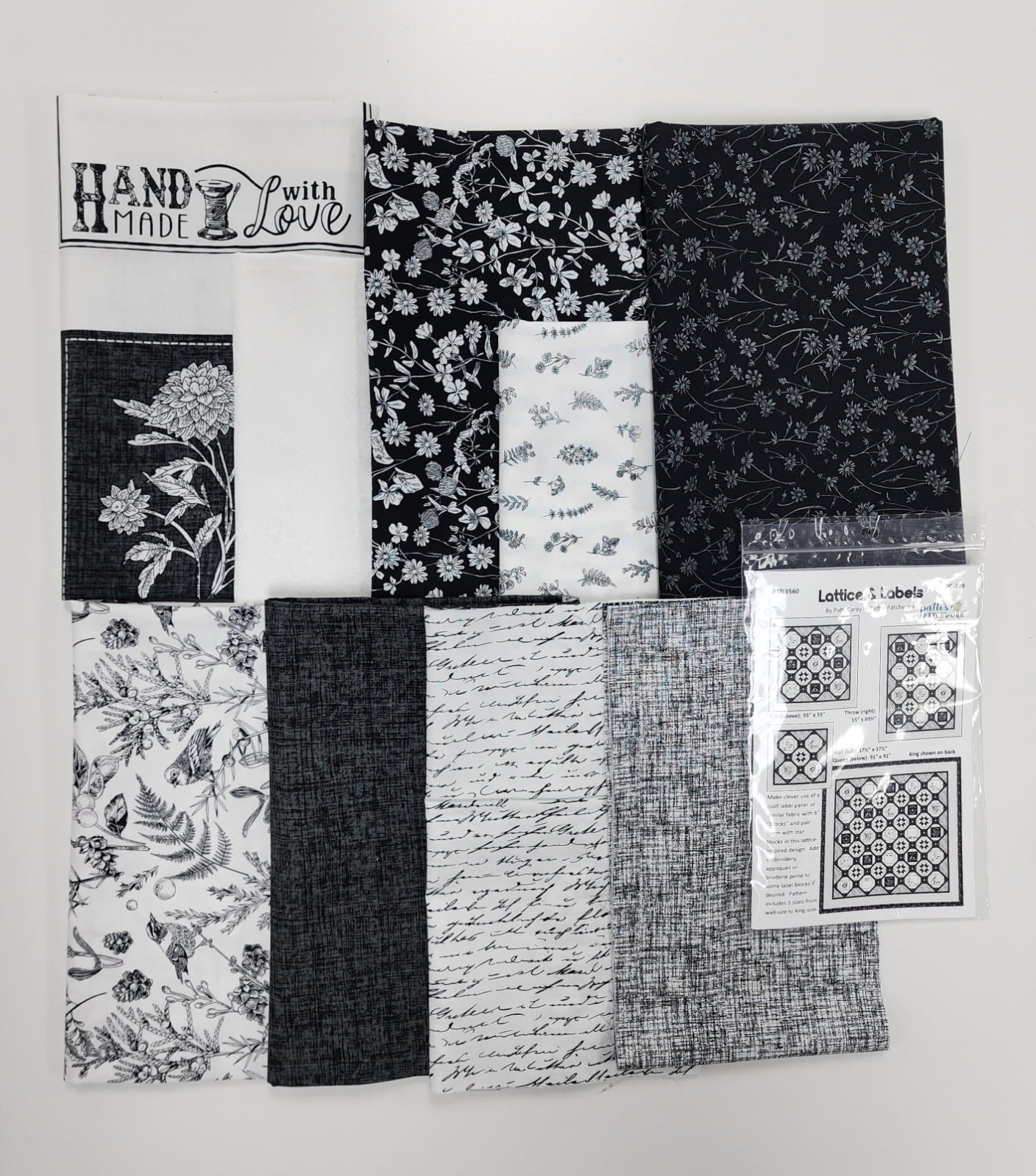 Lattice and Labels Quilt Kit
