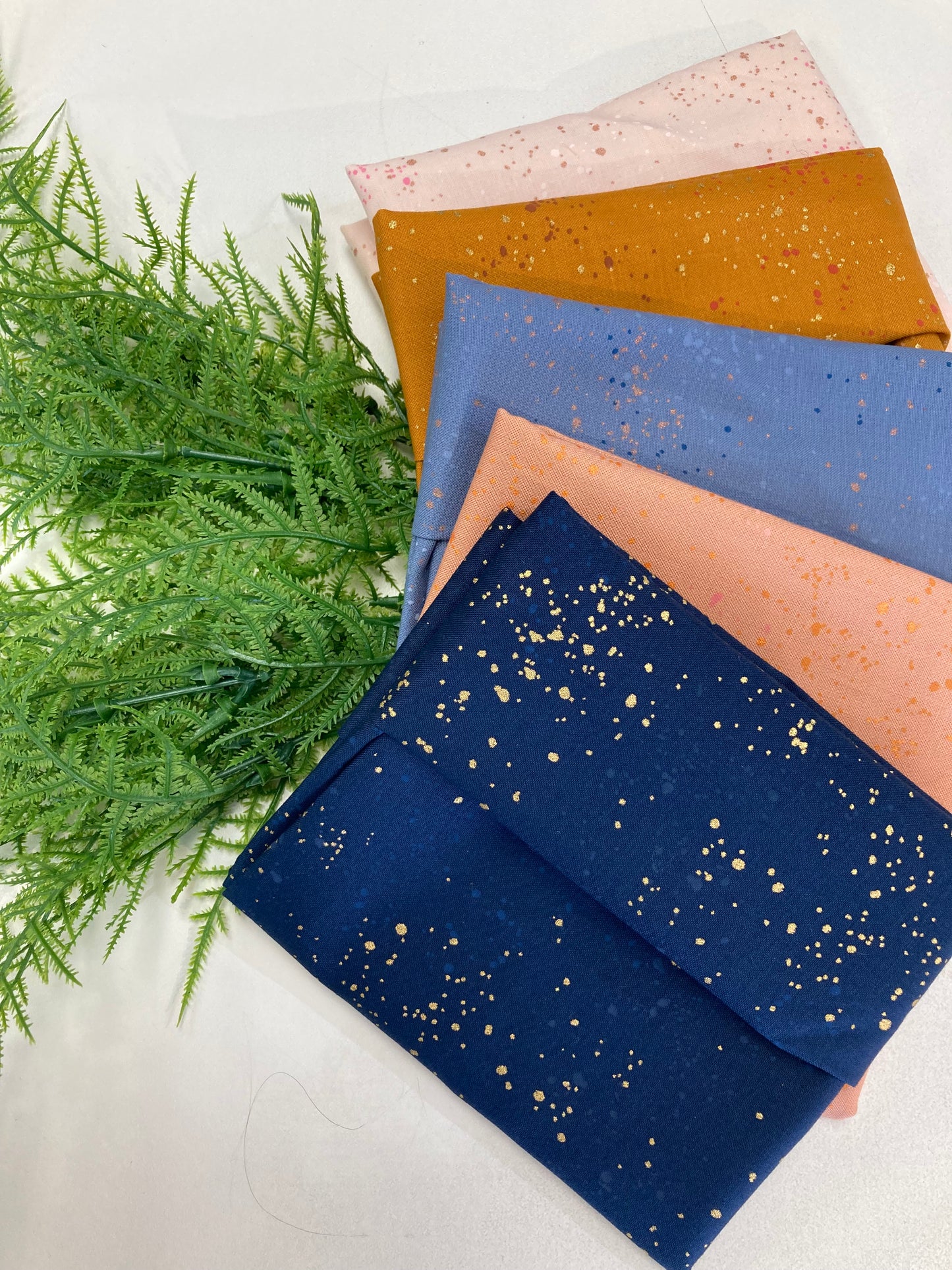 Speckled Fat Quarter Bundle Navy/Coral