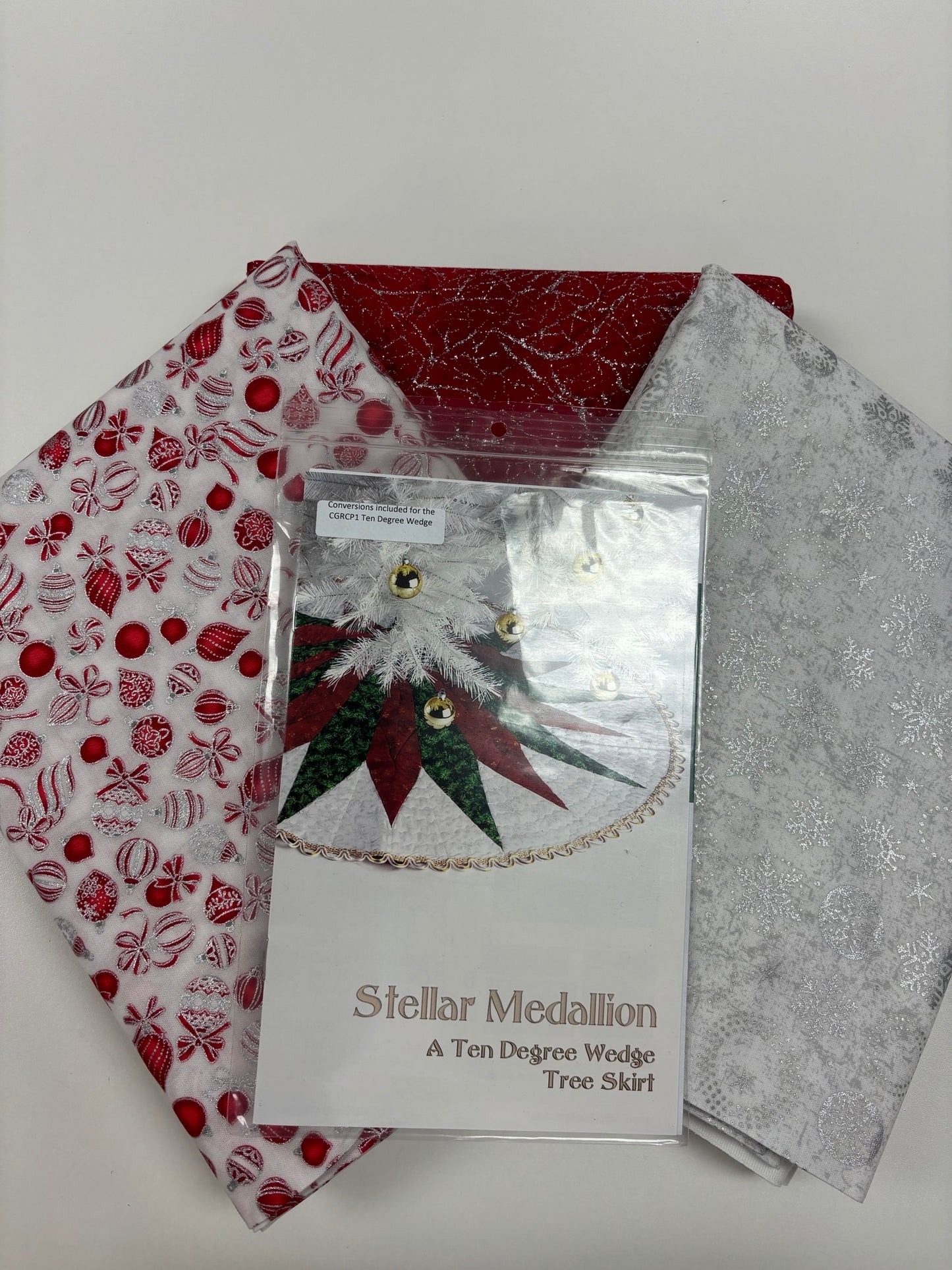 Stellar Medallion Tree Skirt Holiday Charms
